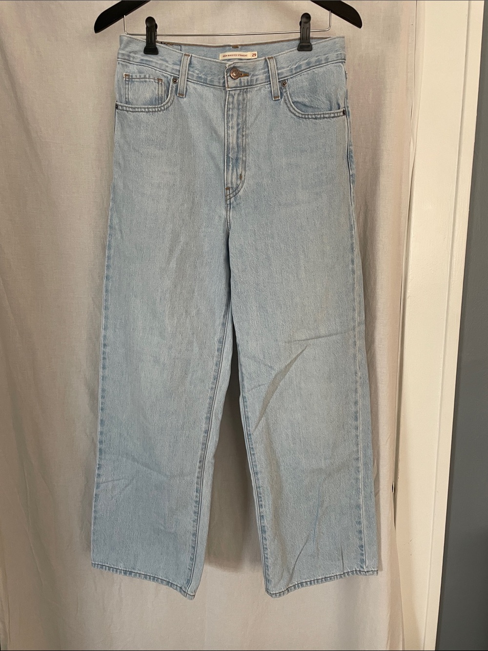 Levi’s High Waisted Straight Jeans, Light Wash, Size 29x29